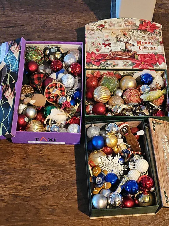 Christmas Tree Ornaments in Decorative Storage Boxes