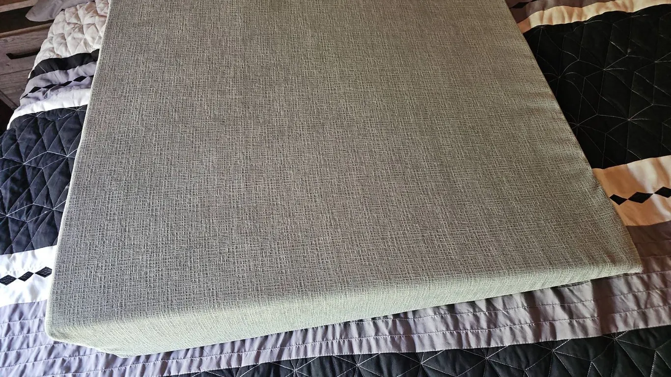 Square Green Wedge Seat Cushion with Textured Fabric Cover