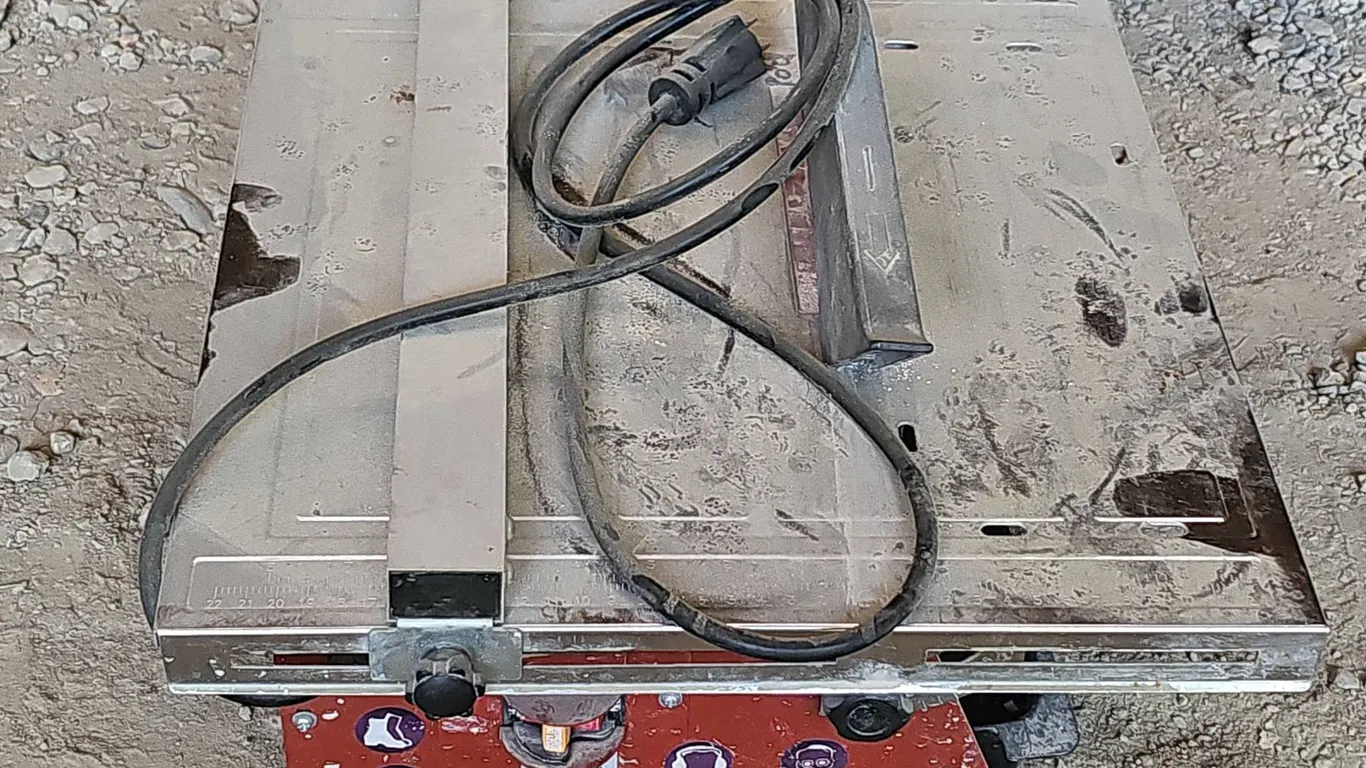 TC180B Tile Cutter, 120V, 5.8A, 180mm Blade, 3400 RPM Tabletop Saw