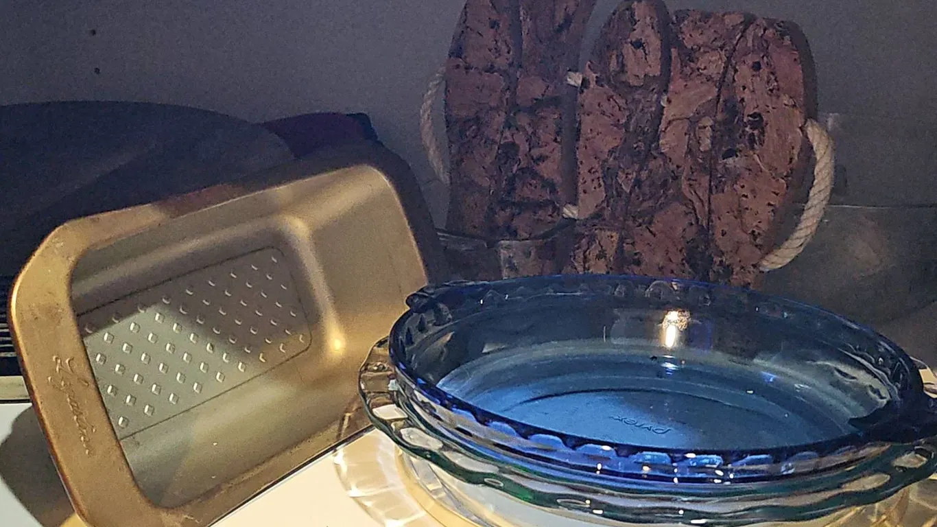 Pyrex Glass Pie Plates, Blue and Clear Glass