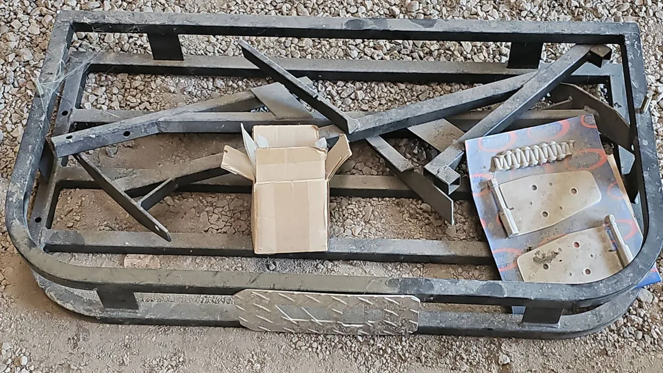 Metal Roof Rack with Mounting Brackets and Hardware