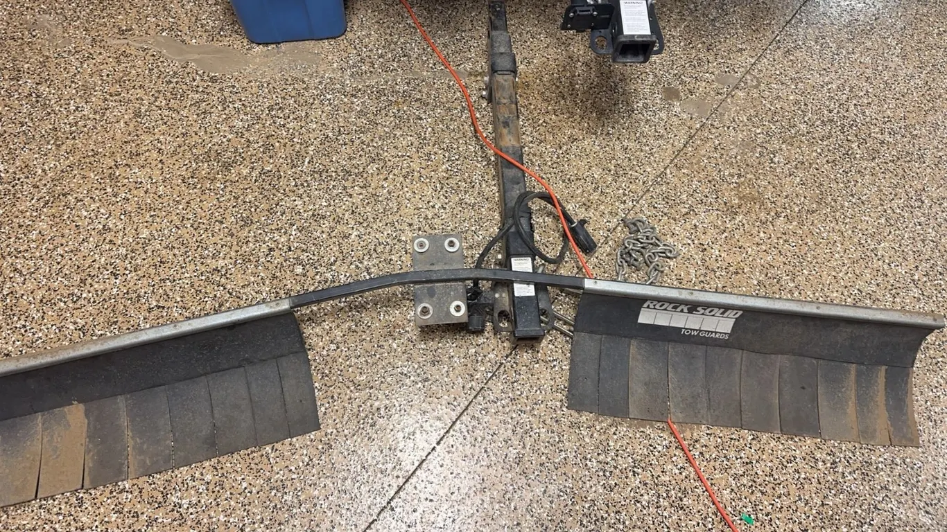 Rock Solid Tow Guards Mud Flap System with Mounting Bracket and Chains