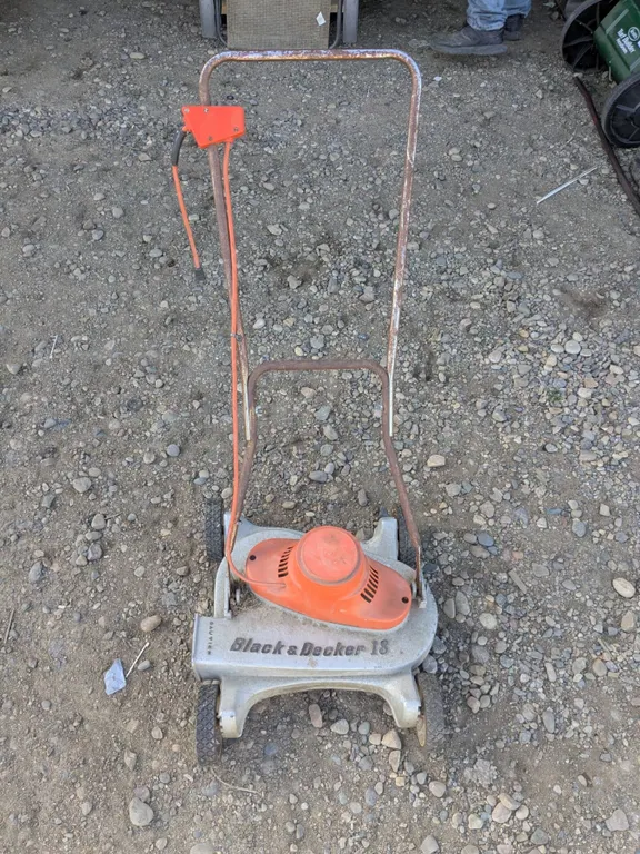 Vintage 18” Black & Decker Electric Mower