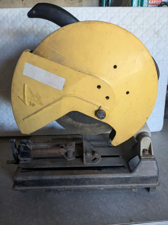 14" Steel Chop Saw - Working