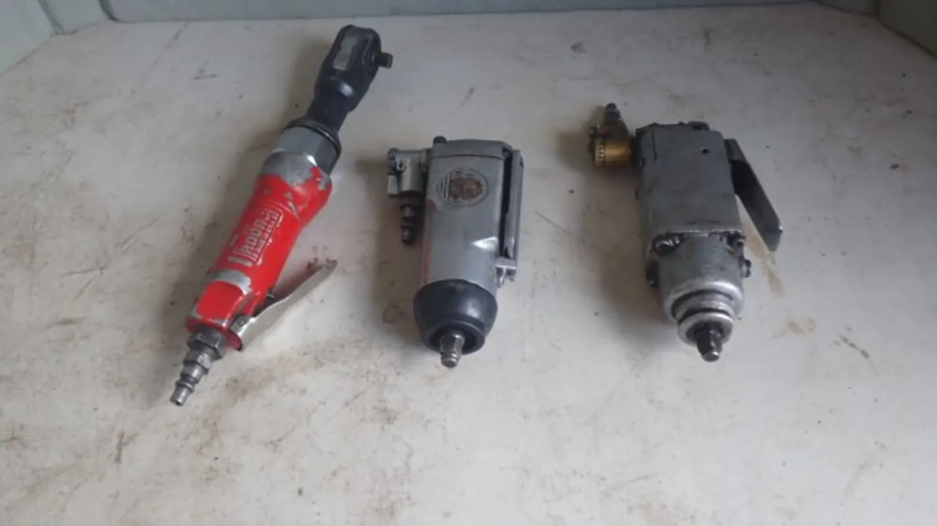 Pneumatic tools