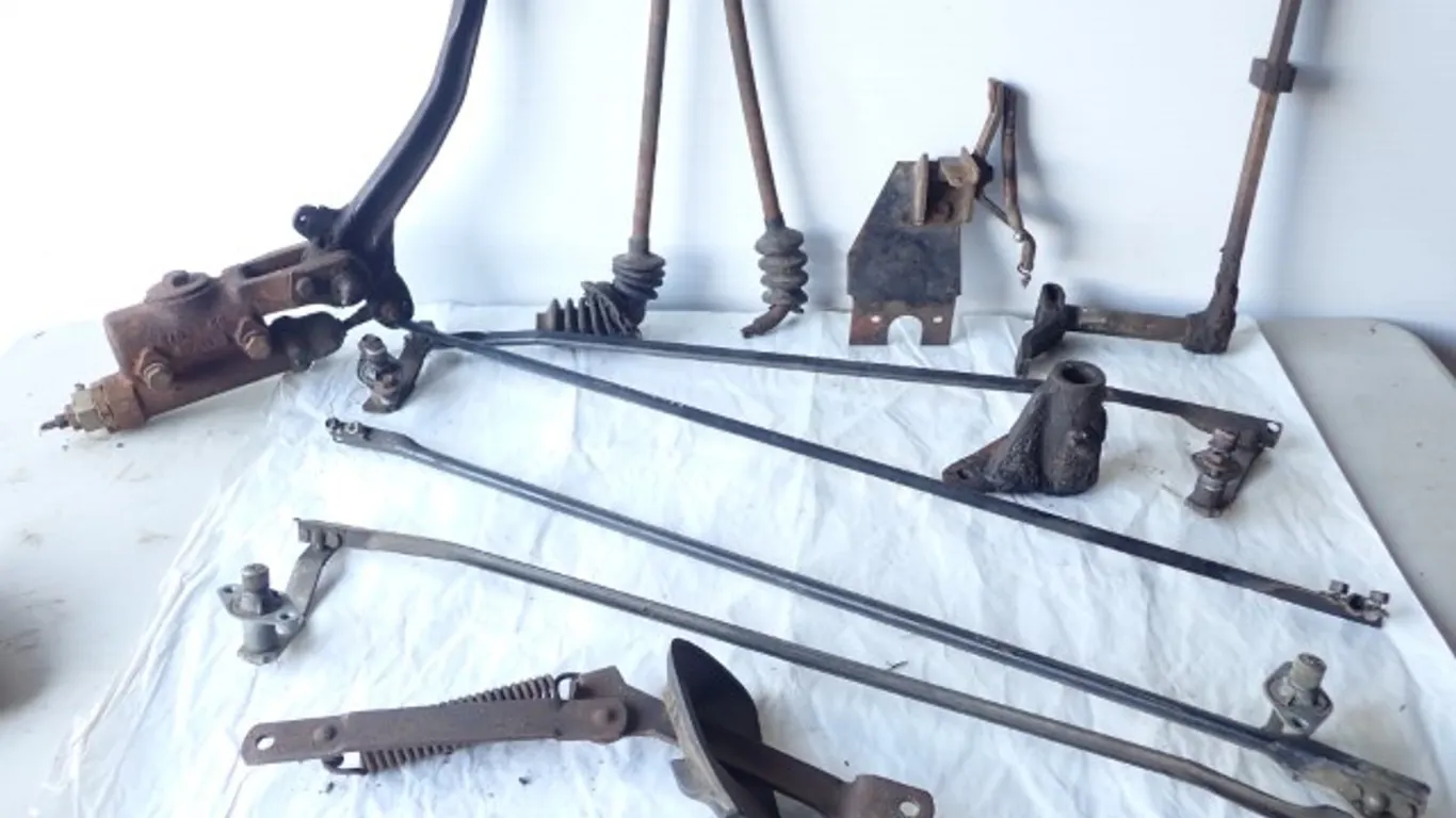 Vintage Auto Linkages and Rods, Parts