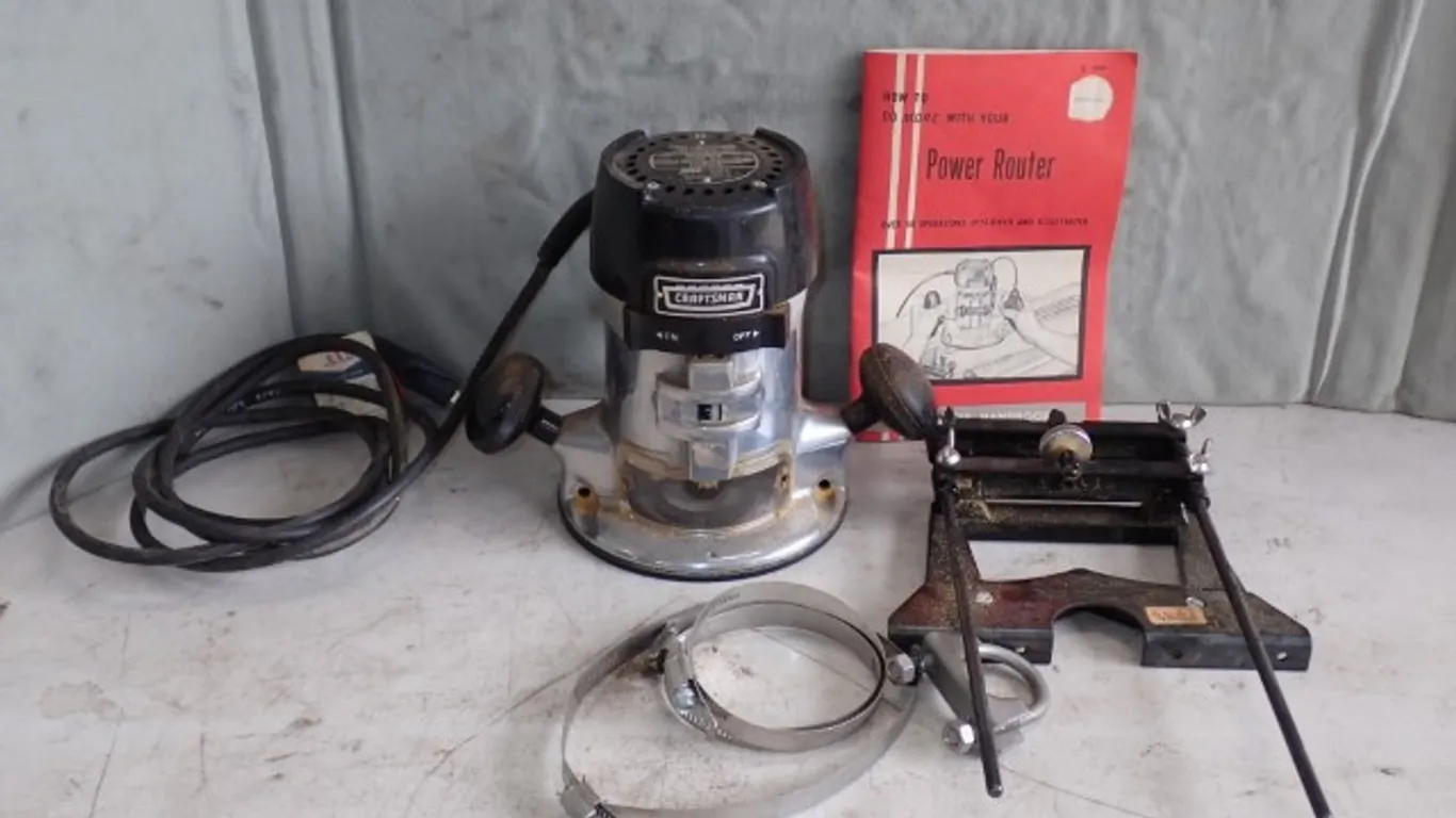 Craftsman Power Router With Accessories