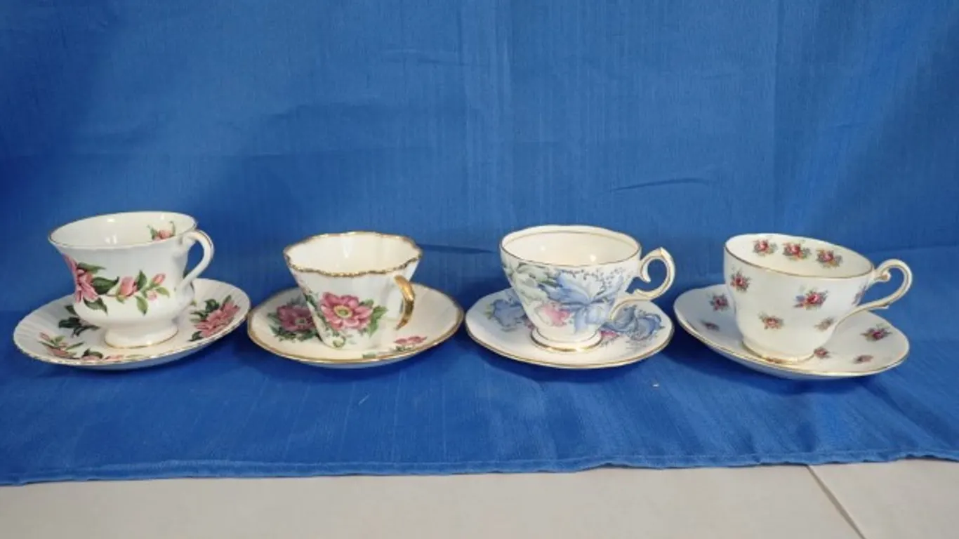Fine Bone China Teacups & Saucers