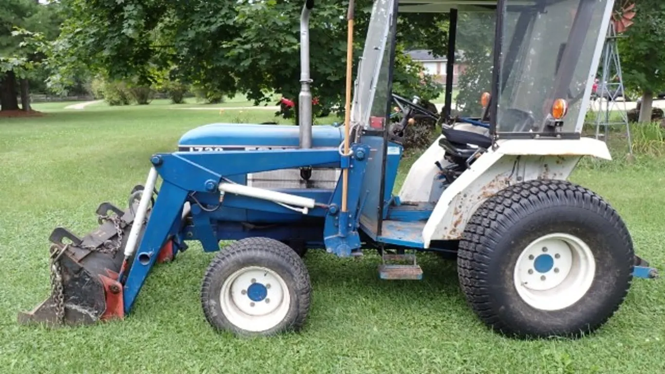 Ford 1720 Compact Tractor with Front-End Loader & Cab