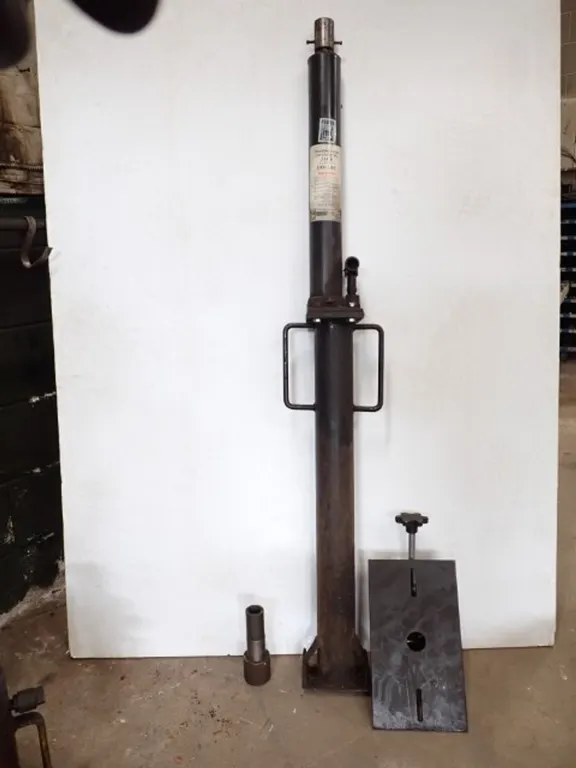 Vertical Hydraulic Jack