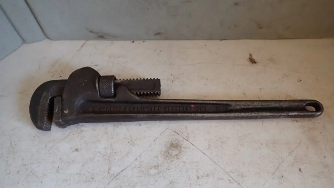 18" Heavy-Duty Straight Pipe Wrench