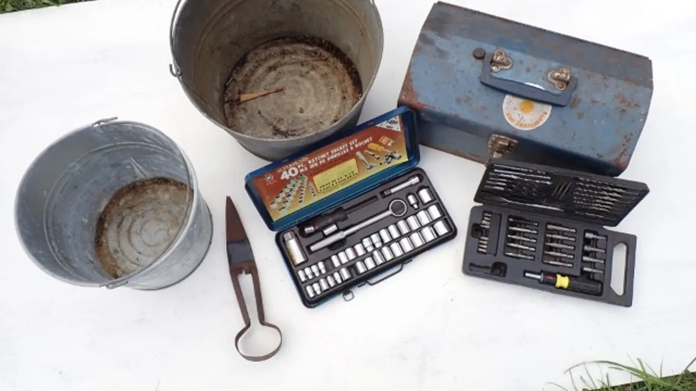 Buckets, Boxes and Hardware