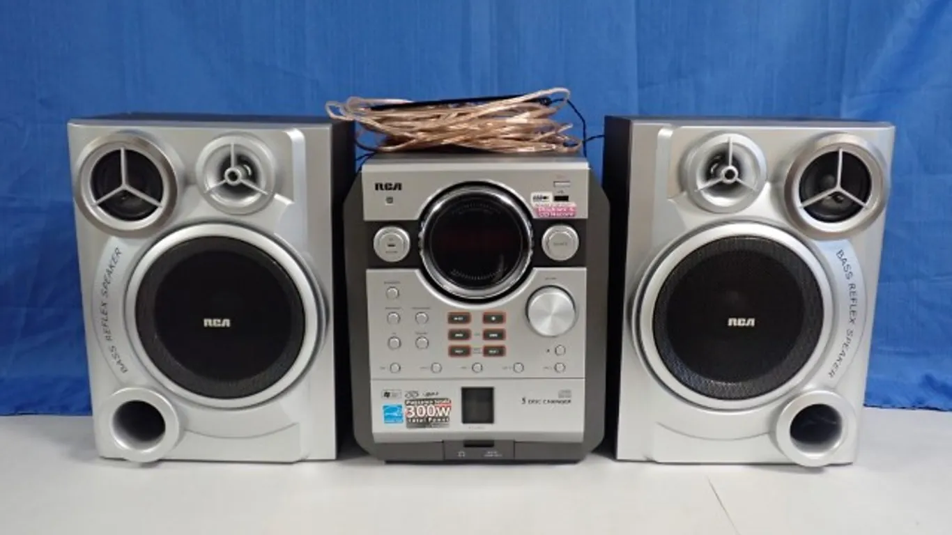 RCA Stereo and Speakers