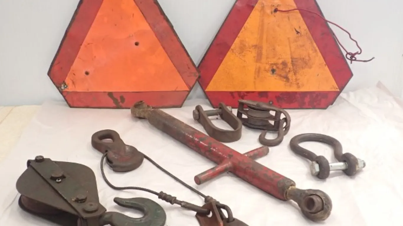 Rigging Hardware and Signage