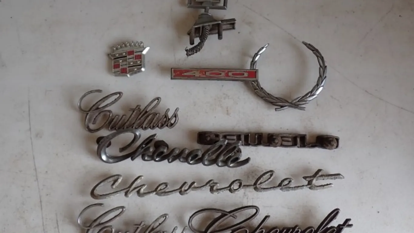 Automotive Nameplate Emblems