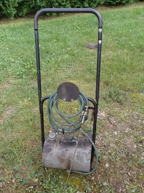 Custom-Built Portable Oil Sprayer