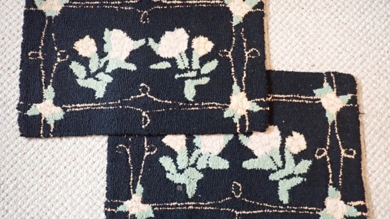 Set of Black Hooked Mats