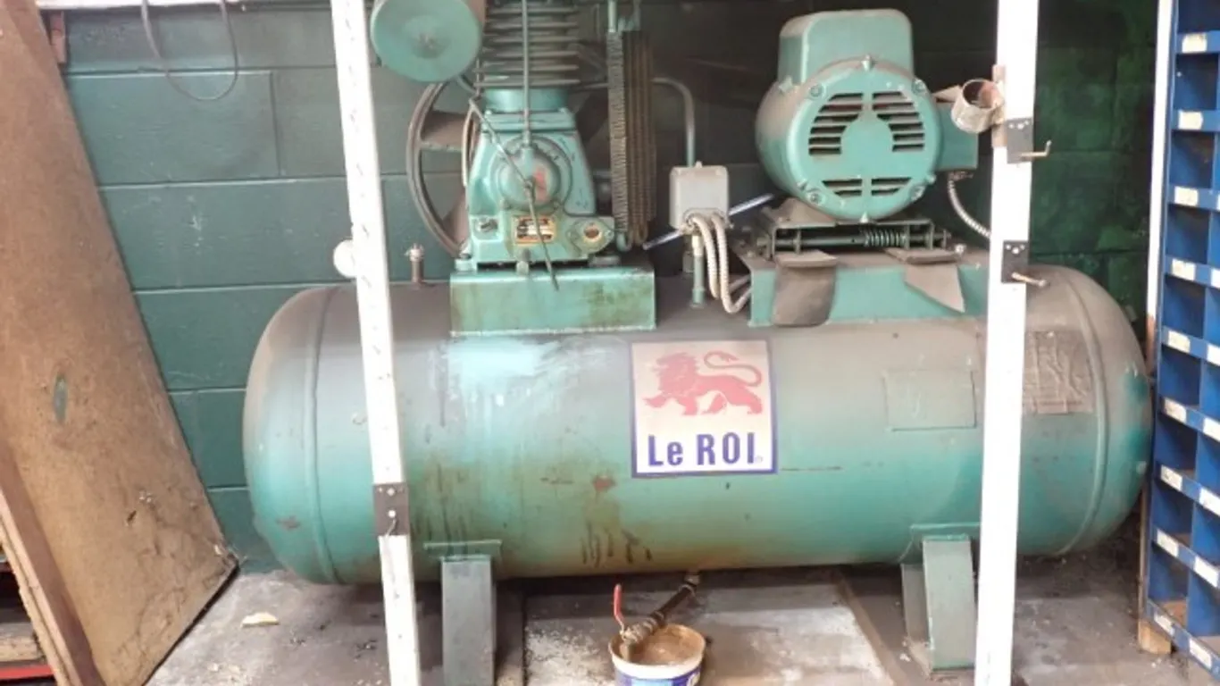 Le Roi Stationary Reciprocating Air Compressor