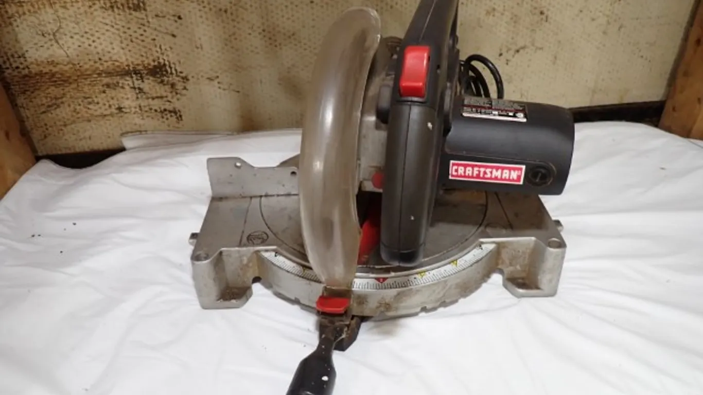 Craftsman 10" Compound Mitre Saw