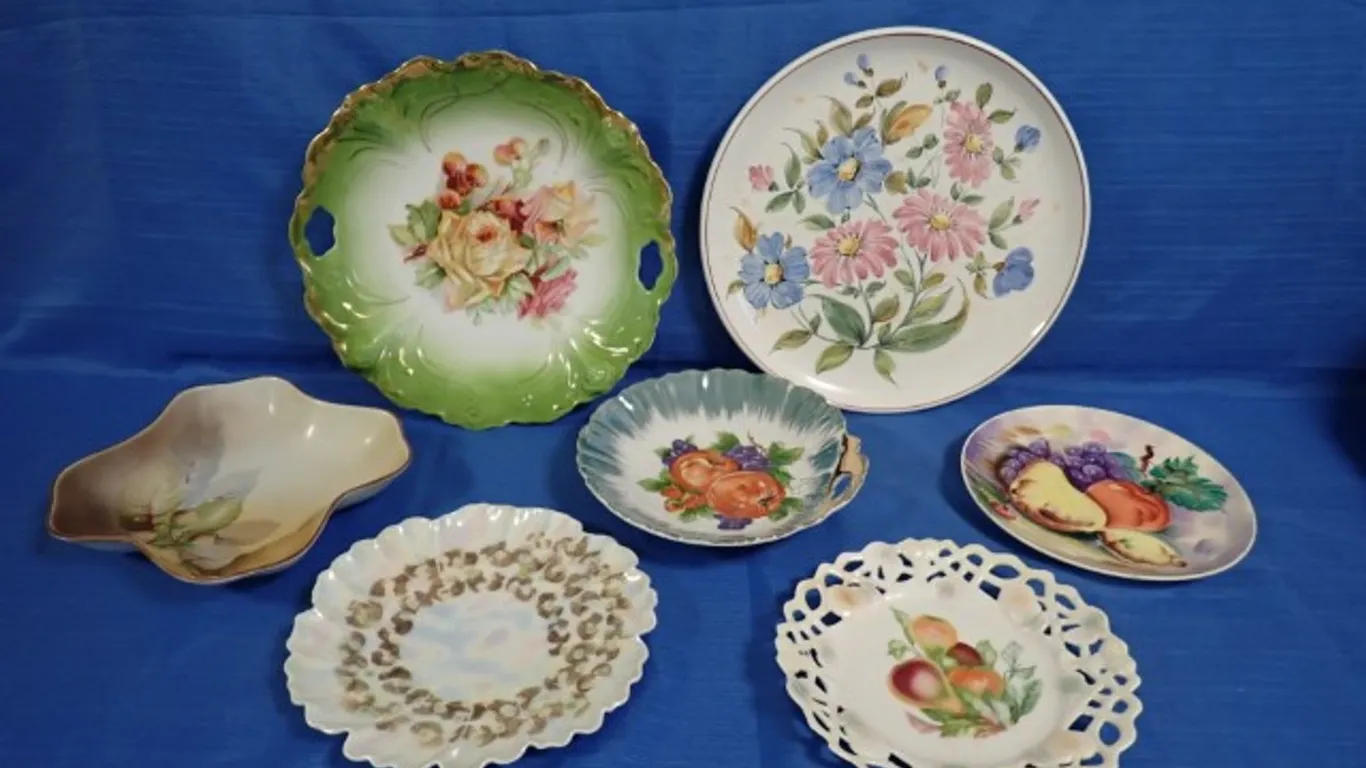 German, Italian and Japanese Decorative Plates