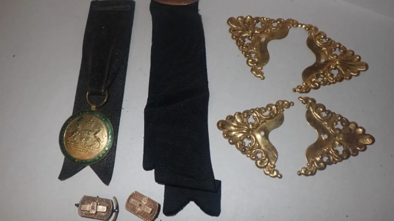 Vintage Medallion, Ribbon and More