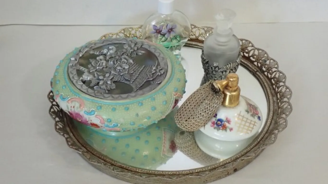 Perfume & Vanity Decor