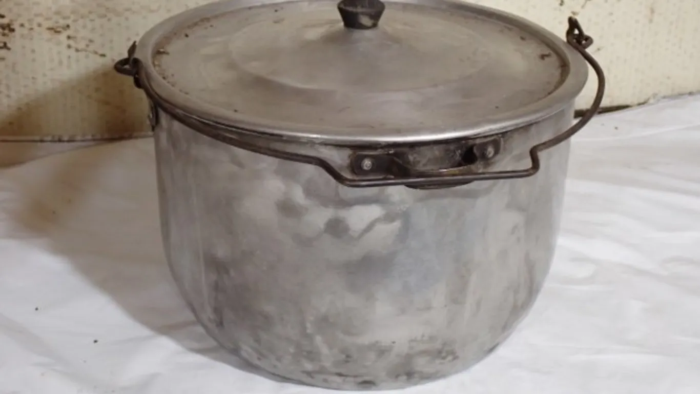Large Aluminum Camp Pot with Lid