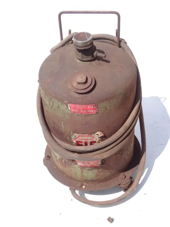 EIS Model T1200 Hydraulic Brake Pressure Bleeder