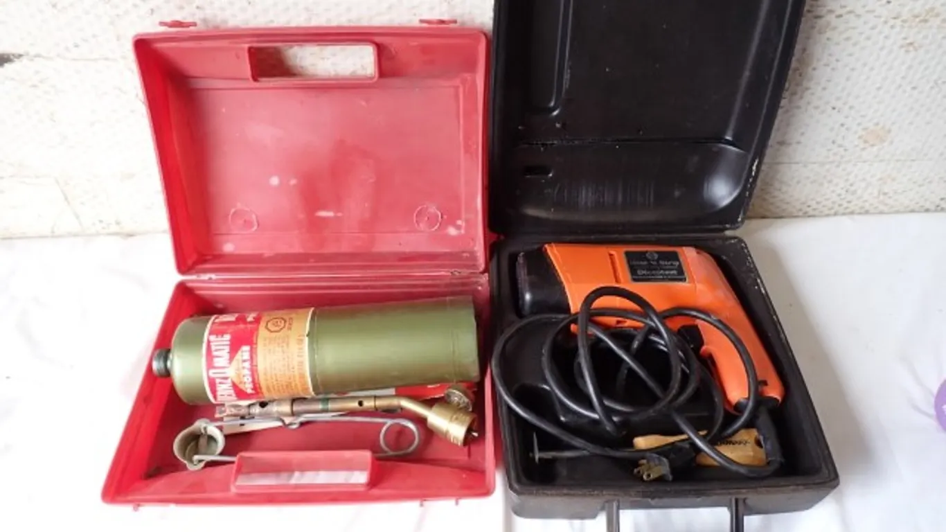 Black & Decker Heat Stripper & Bernzomatic Torch Cylinder