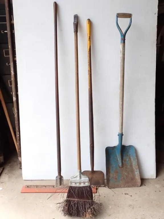 Shop Long Handled Tools