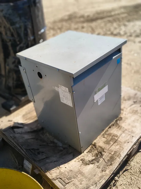Rex Power Magnetics 25 kVA Dry-Type Electrical Transformer – 600V to 120/208V
