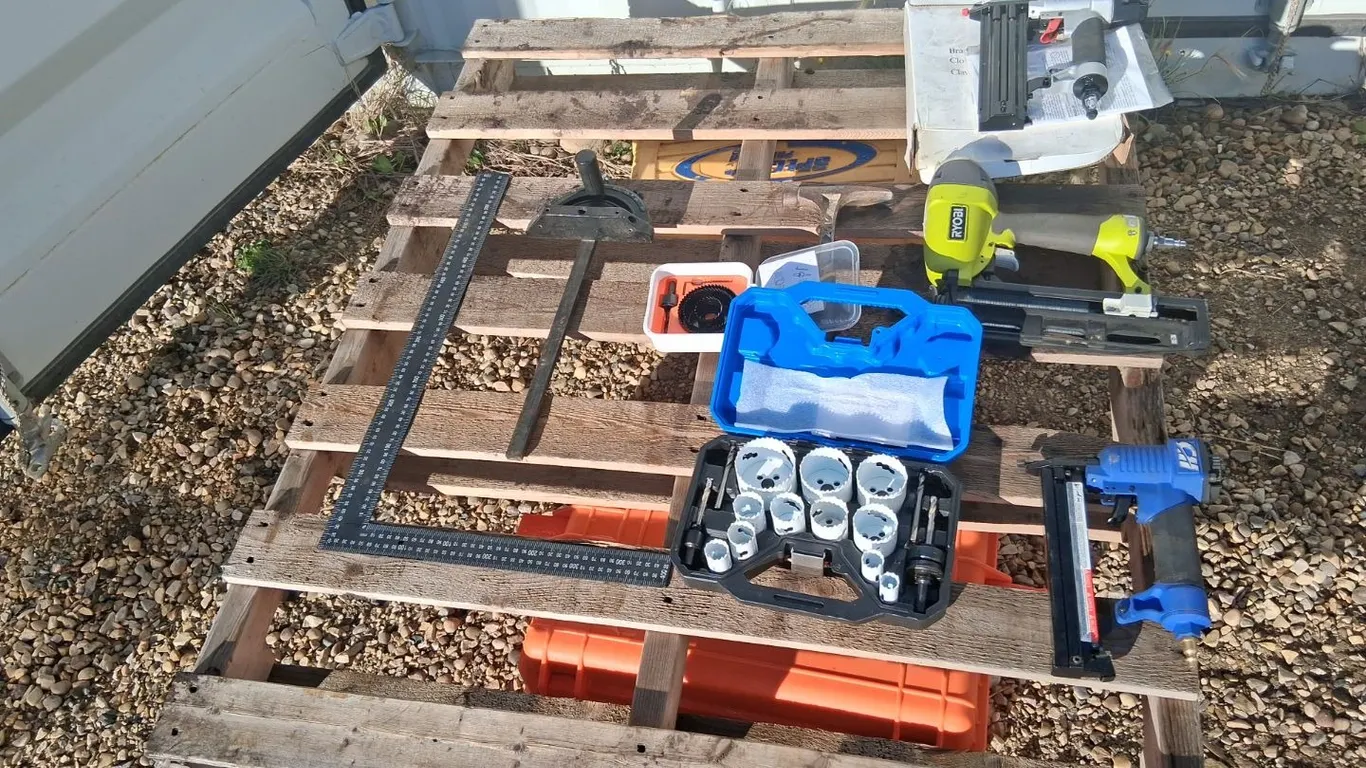 Air Nailers, Hole Saw Kit (WC)