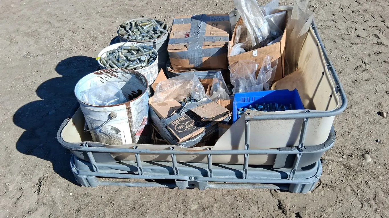 Quantity of Bolts, Screws