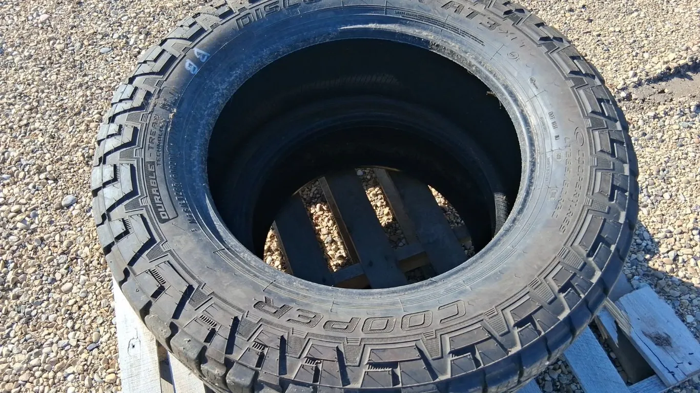 2- Cooper LT285/60R20 Discoverer AT3 Tires