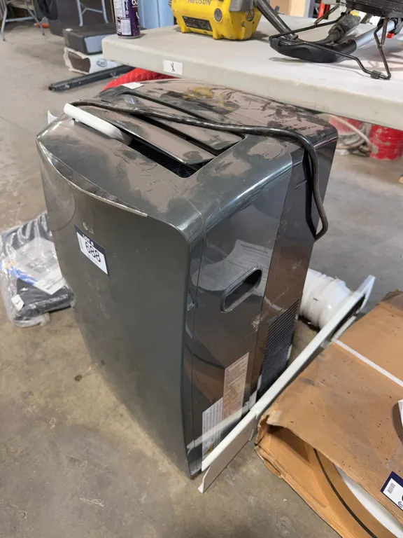 LG Portable Air Conditioner, Model LP1021GSB