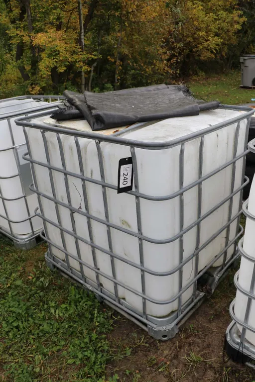 IBC tote, appears complete