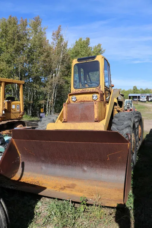 Vintage Michigan Model 125ADGM loader 125 A, non running unit, serial no. C91.3072D. Note: lot no. 1