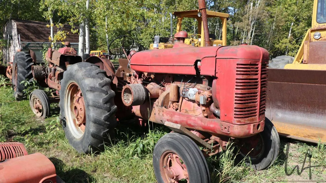 Vintage International Harvester Tractor, not in running condition, but appears mostly complete. VIN