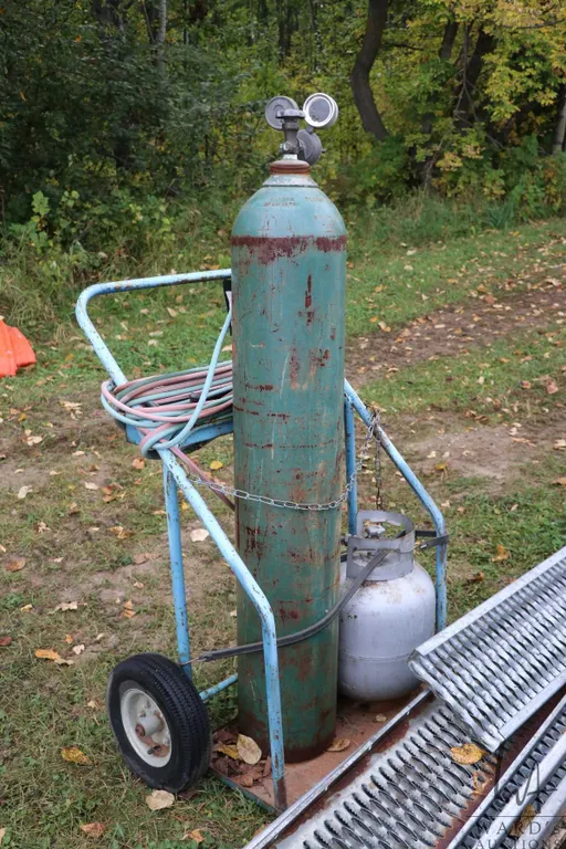 Oxy/ Propane torch set with gauges, hoses and cart