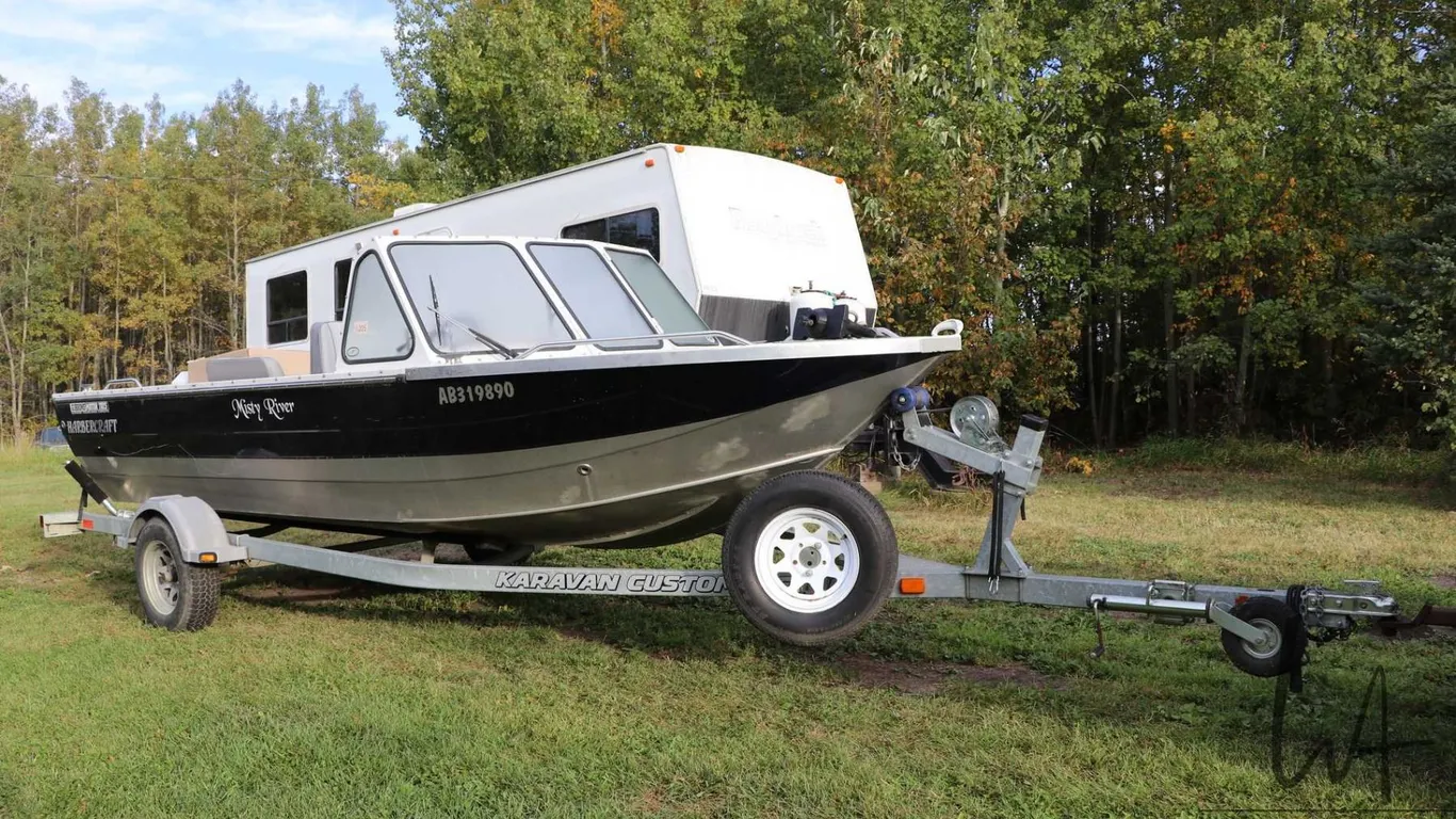 Harbercraft Jetcraft 2006 aluminum 1875 XL River Jet boat Serial no. QBSY6736F607, with 240 EFI V-6