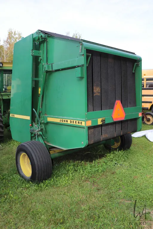 John Deere 530 round baler. Serial no. E00530X729134