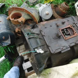 Super Top 2 Transmission, Rear Eaton 404, Semi Chains and More