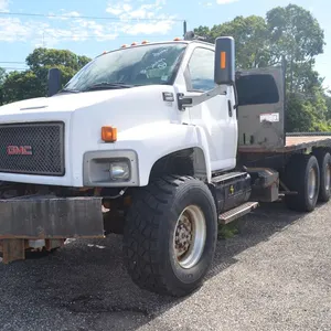 2005 GMC TopKick C8500 Flatbed Truck