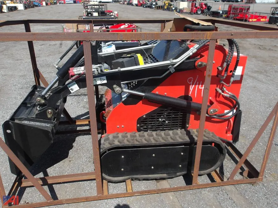 AGT LBT23 Skid Steer Loader