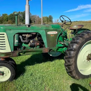Oliver 660 Gas Tractor