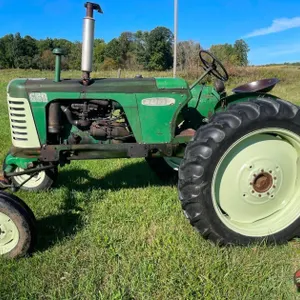 Oliver 660 Gas Tractor