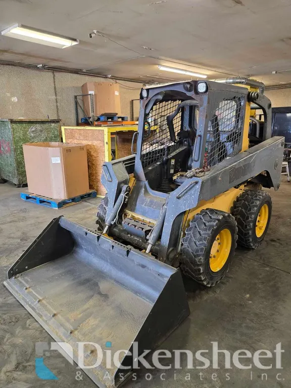 2013 John Deere 318D Skid Steer Loader, 1T0318DAJDG251481, KEY