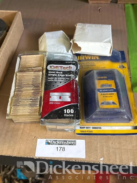 RAZOR BLADES LOT