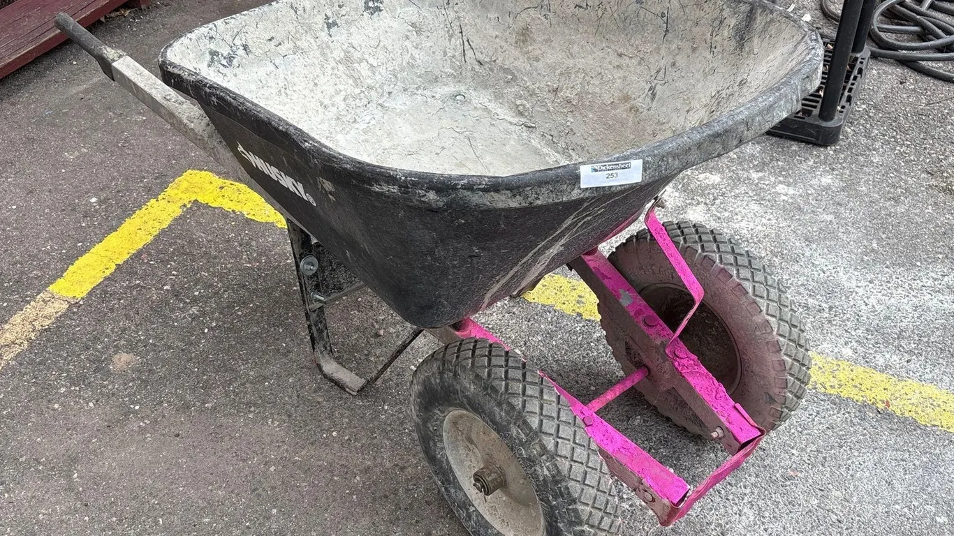 HUSKY TWO WHEELED WHEELBARROW