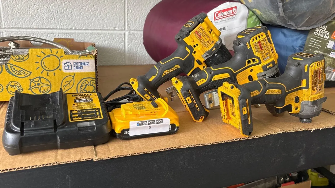 (3) DEWALT IMPACT/ DRIVERS SET WITH BATTERY AND CHARGER